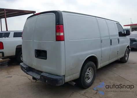 2017 Chevrolet Express 2500 Work Van z USA, uszkodzony, nr VIN 1GCWGAFF8H1183886